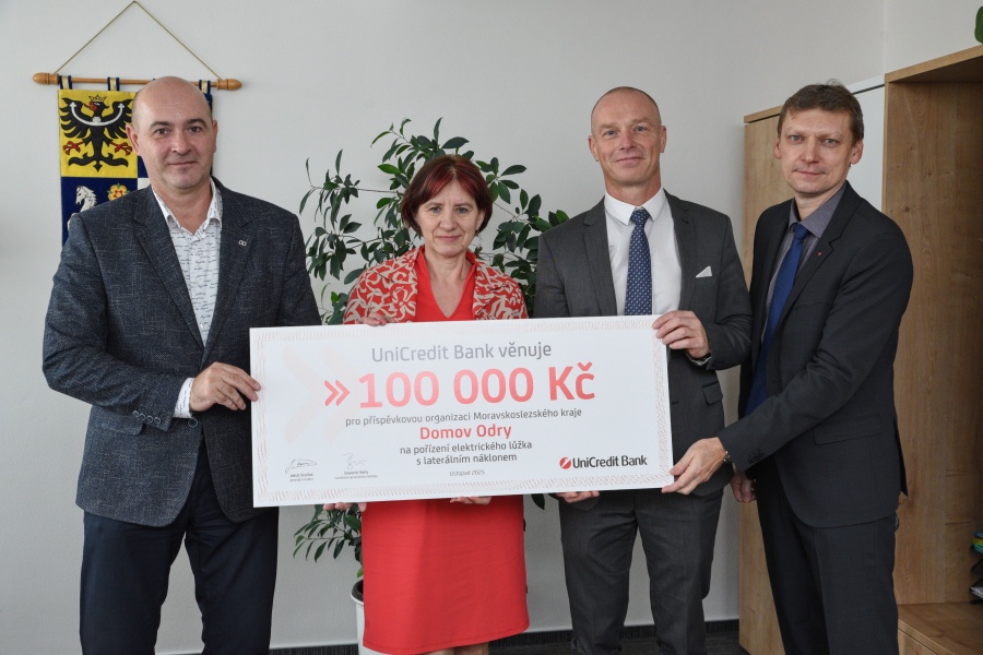 UniCredit Bank darovala peníze Domovu Odry