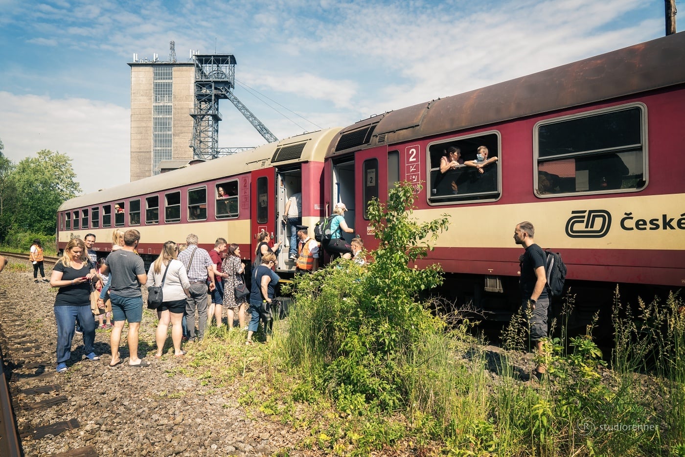 Báňské výletní vlaky lákají znovu: Po stopách uhlí i do zoo