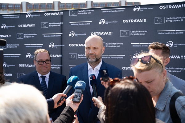 Slavnostní zahájení stavby Černé kostky IV