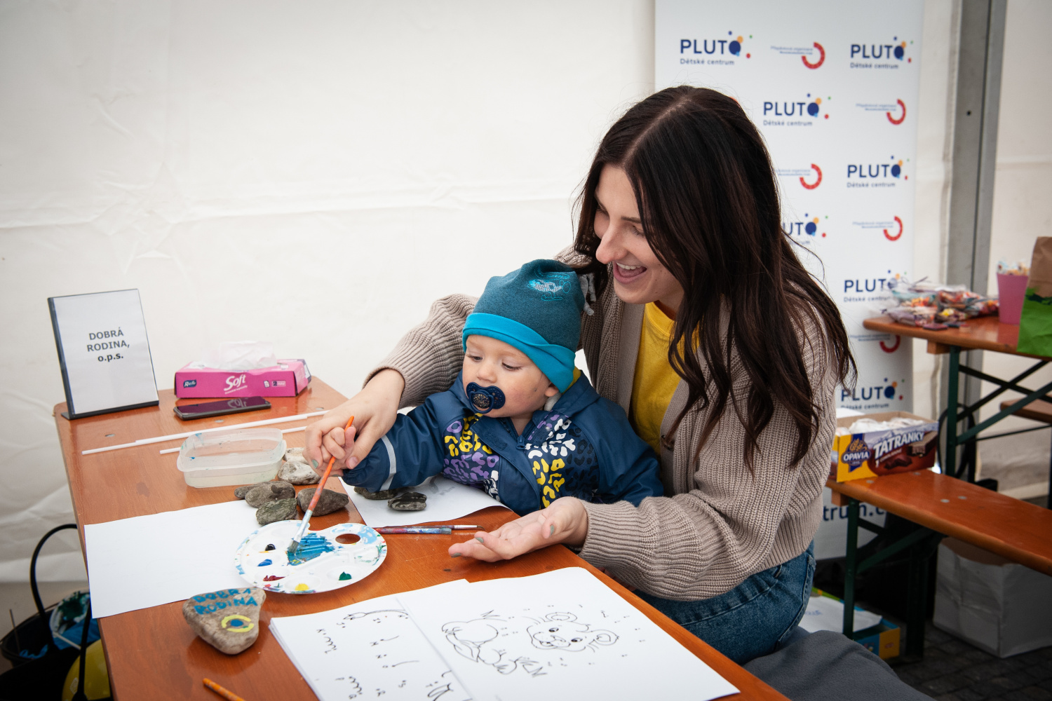 Znáte výjimečného pěstouna? Moravskoslezský kraj sbírá nominace na ocenění