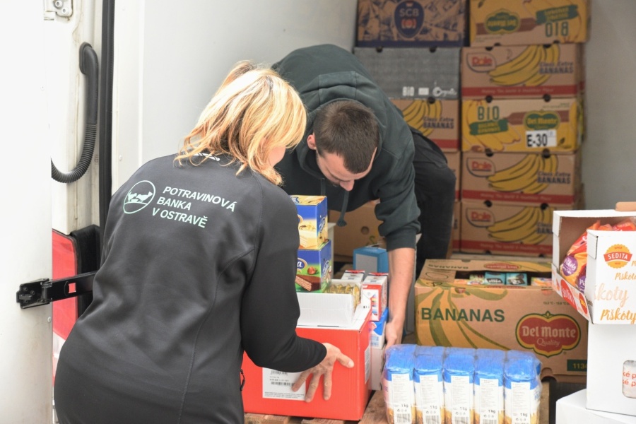Kraj a jeho organizace napumpovaly Potravinovou banku