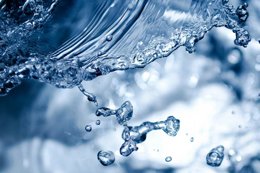 tekoucí voda – ilustrační foto